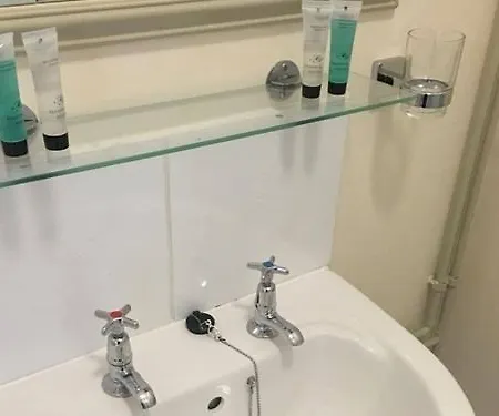 The Crown 2* Grewelthorpe