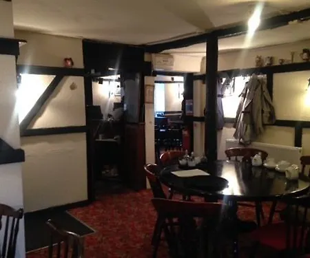 The Crown 2* Grewelthorpe